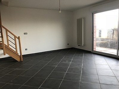 MAISON A LOUER - OIGNIES - 81.06 m2 - 1052€ charges comprises par mois